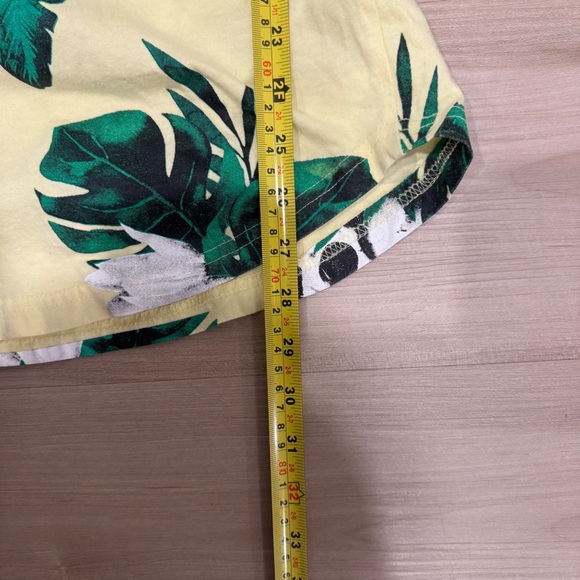 Men’s Large Tshirt by Brave Soul yellow shirt with palm leaves and skulls print - Picture 6 of 6